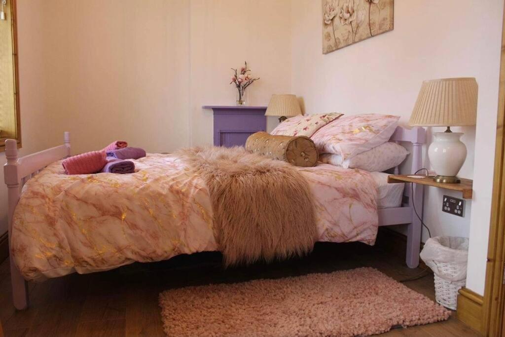 3 Bedroom Terrace Holiday Home Great Torrington Exterior photo
